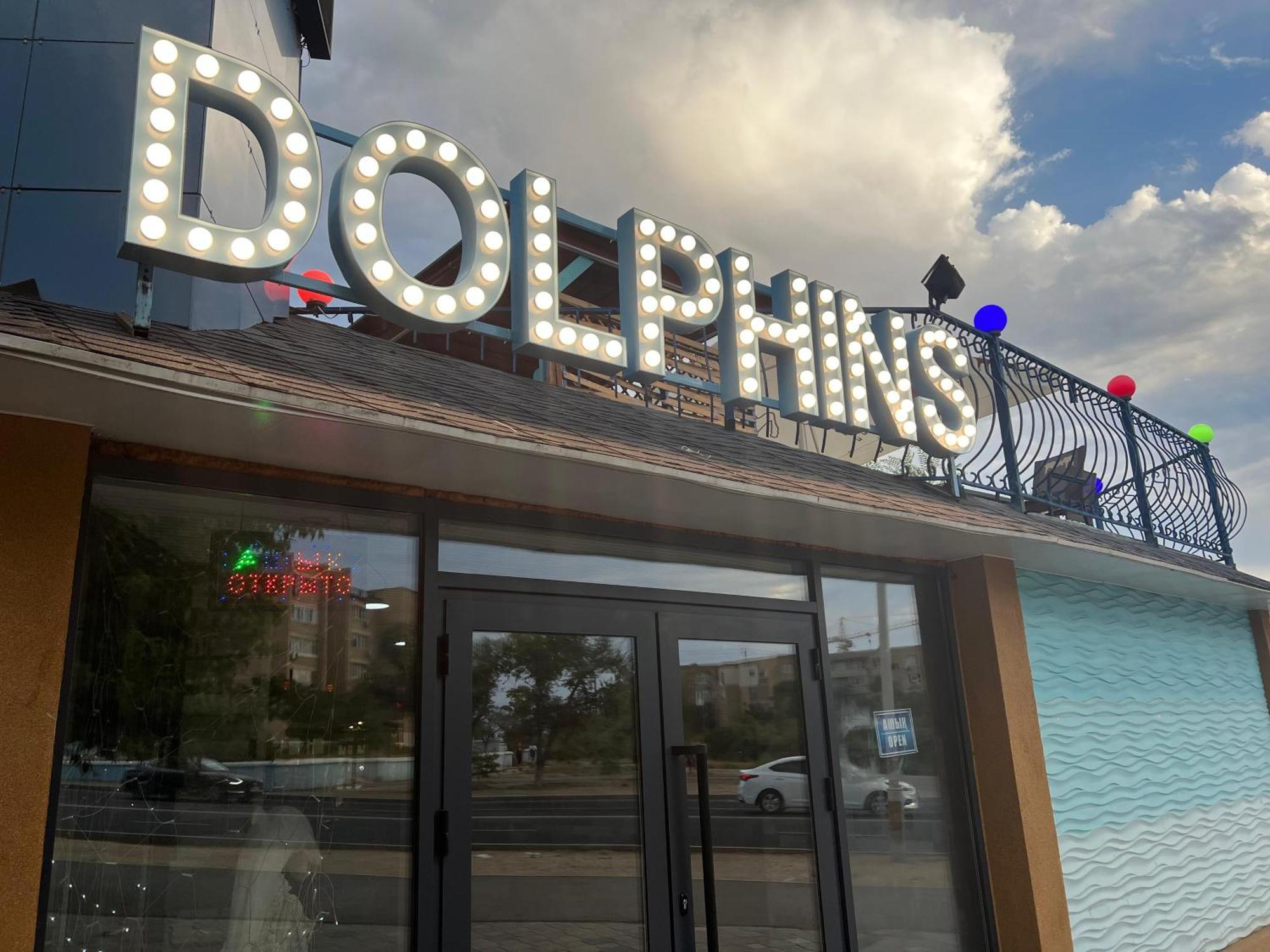 Three Dolphins Hotel Aqtau Buitenkant foto